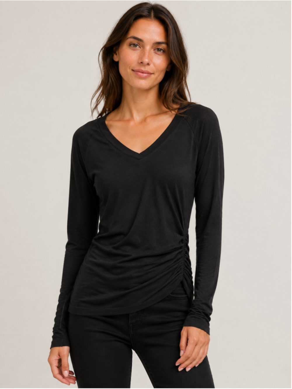 Women's Amélie Boutik Long Sleeve V-Neck Ruched Tee Black Size L